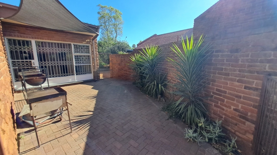 3 Bedroom Property for Sale in Heuwelsig Free State